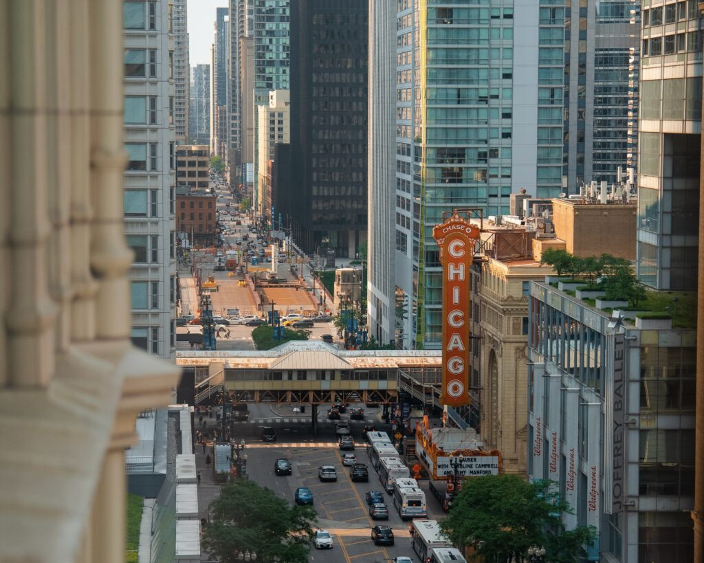 Where to Stay in Chicago: Staypineapple Chicago Review